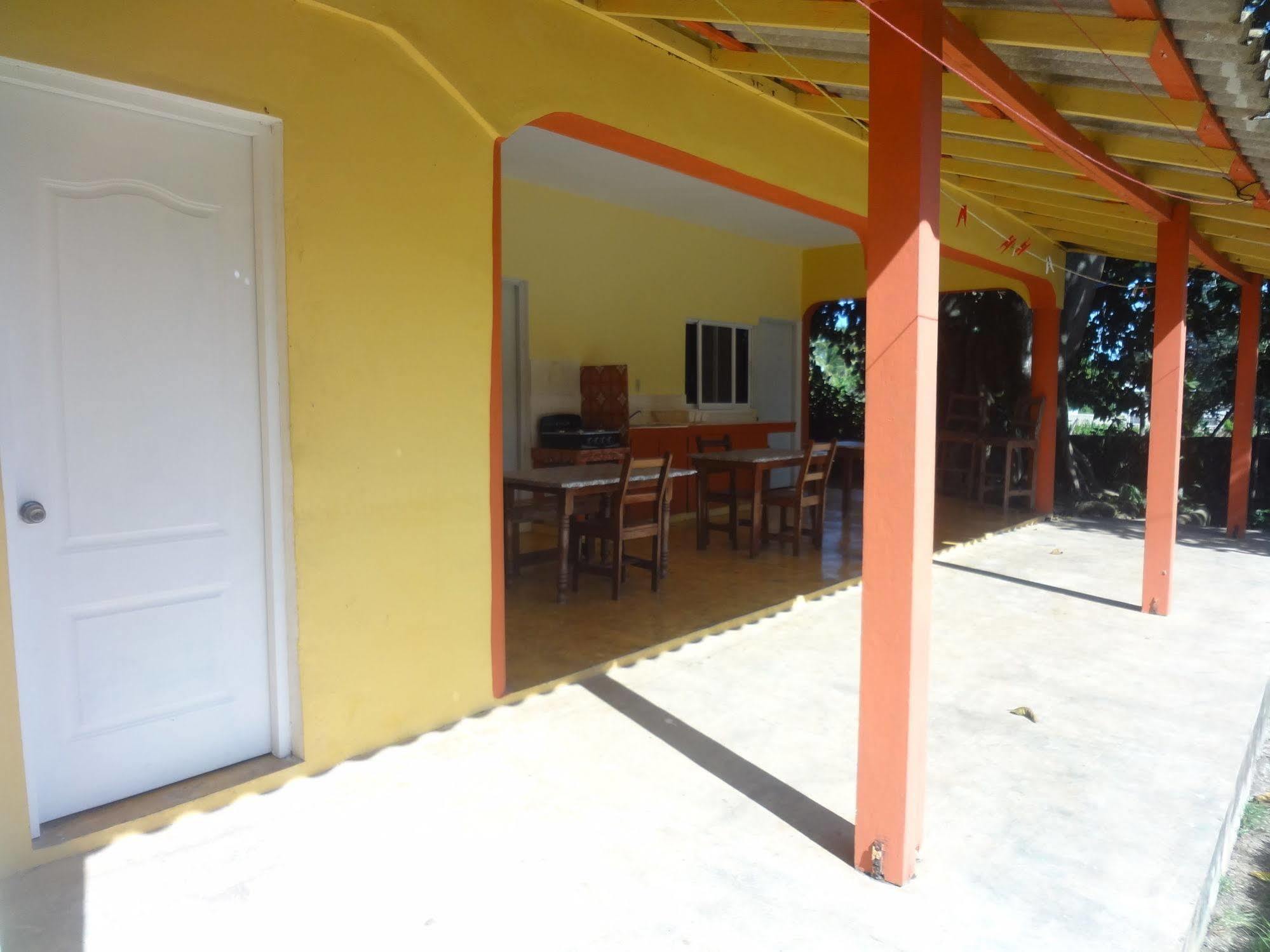 Gipsy Ranch Rooms Кабарете Екстер'єр фото