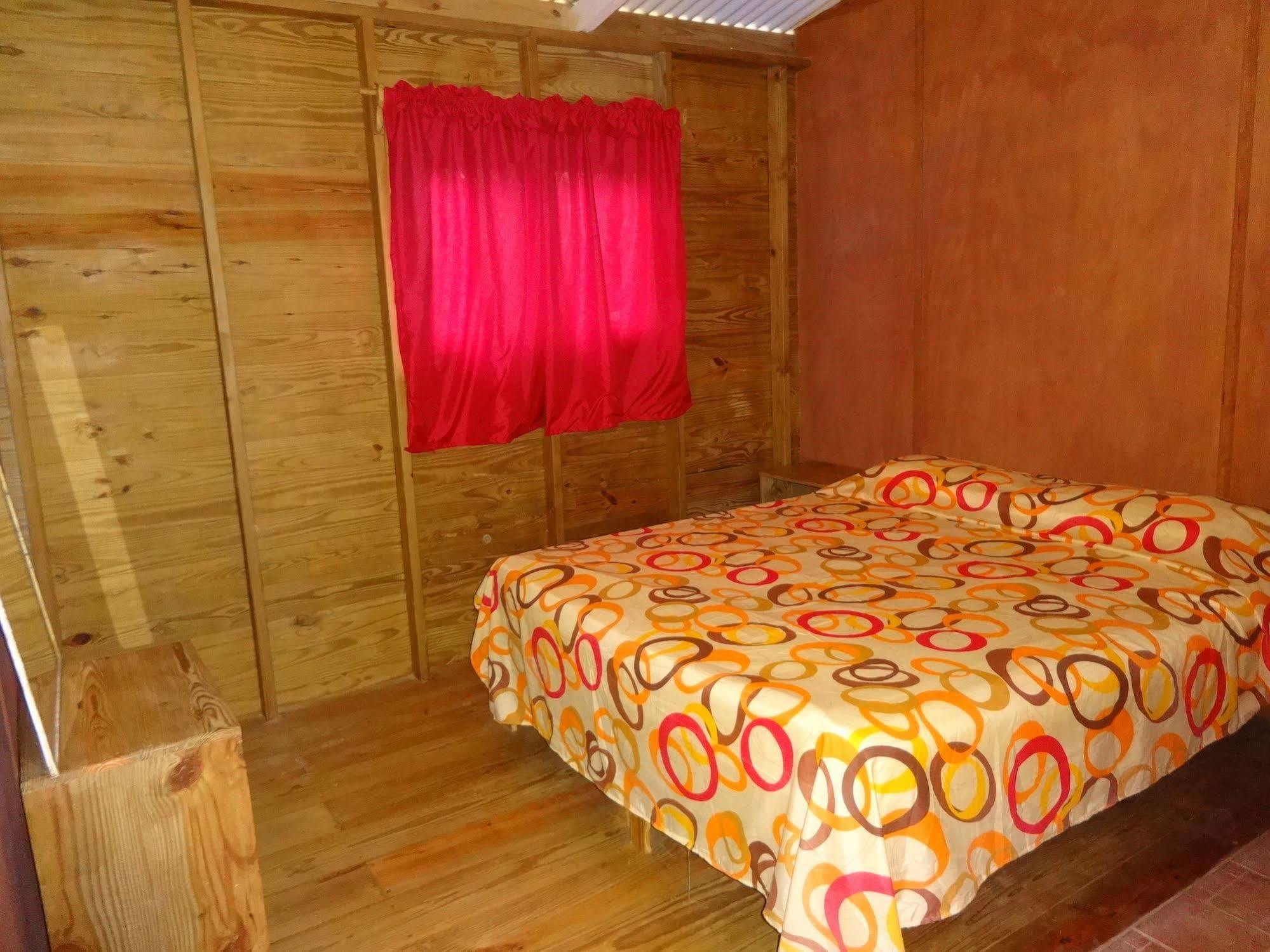 Gipsy Ranch Rooms Кабарете Екстер'єр фото