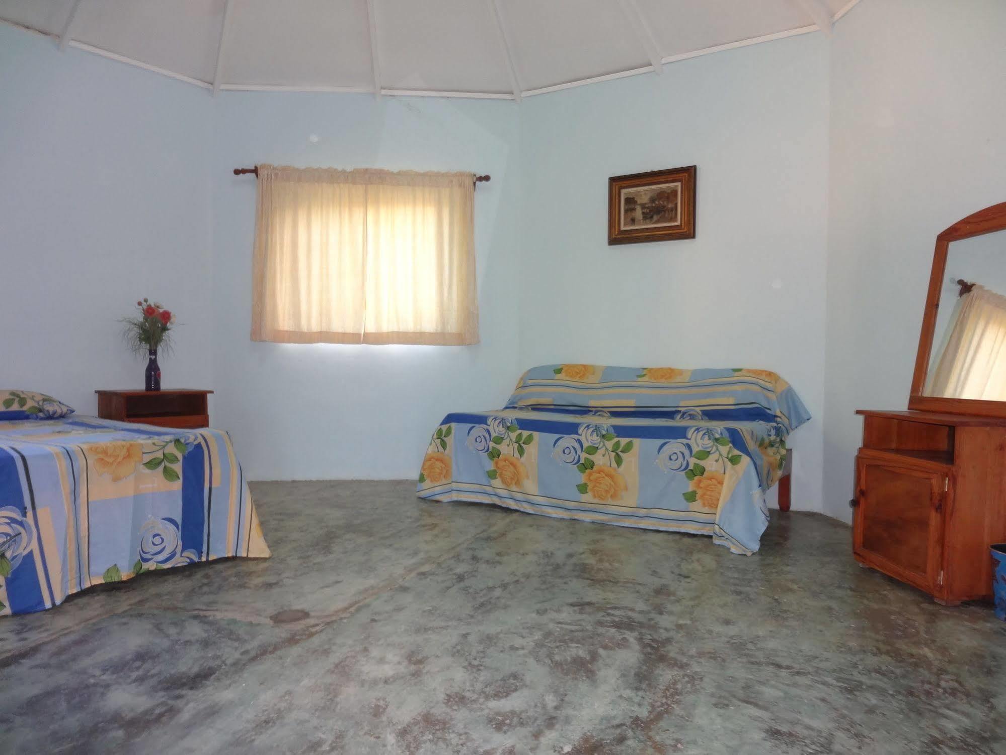 Gipsy Ranch Rooms Кабарете Екстер'єр фото